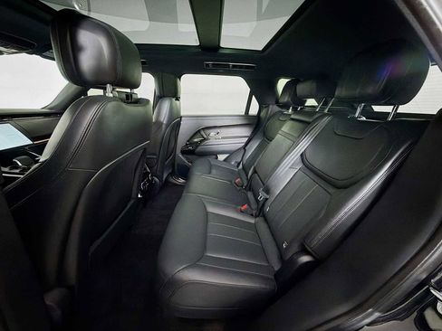 Used 2025 Land Rover Range Rover Sport Dynamic SE image 21