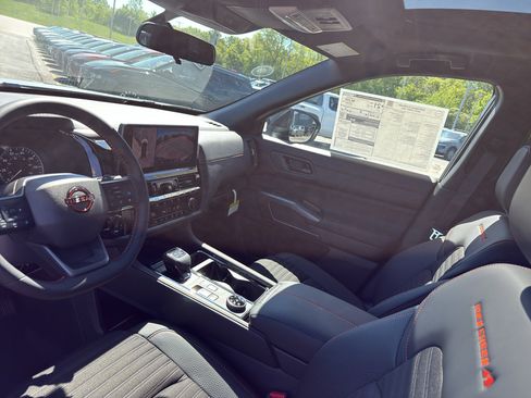 New 2026 Nissan Pathfinder Rock Creek AWD/4WD image 25
