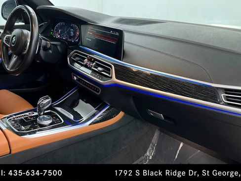 Used 2022 BMW X7 xDrive40i w/ M Sport Package AWD/4WD image 25