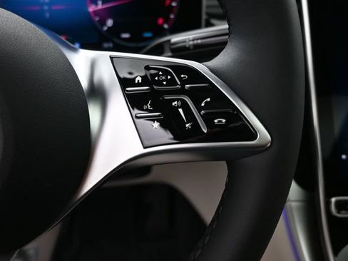 New 2026 Mercedes-Benz GLC 300 image 28