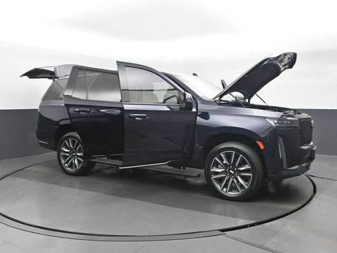 Used 2023 Cadillac Escalade Sport w/ Touring Package AWD/4WD image 44