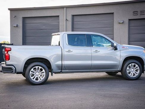 Used 2023 Chevrolet Silverado 1500 LTZ w/ Z71 Off-Road Package AWD/4WD image 7