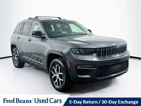 Used 2025 Jeep Grand Cherokee Limited AWD/4WD image 1