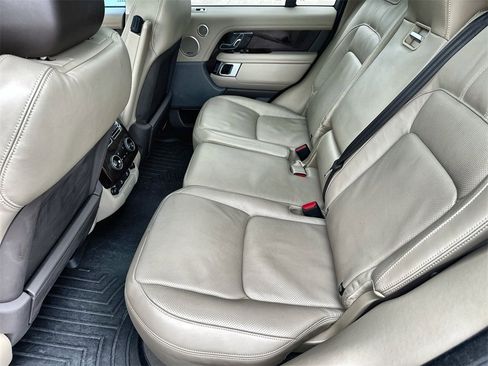 Used 2022 Land Rover Range Rover Westminster Edition image 16
