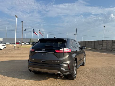 Used 2019 Ford Edge Titanium w/ Equipment Group 301A FWD image 21
