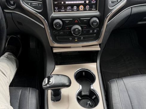 Used 2014 Jeep Grand Cherokee Limited AWD/4WD image 16