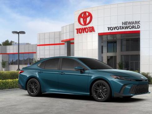 New 2026 Toyota Camry SE AWD/4WD image 13
