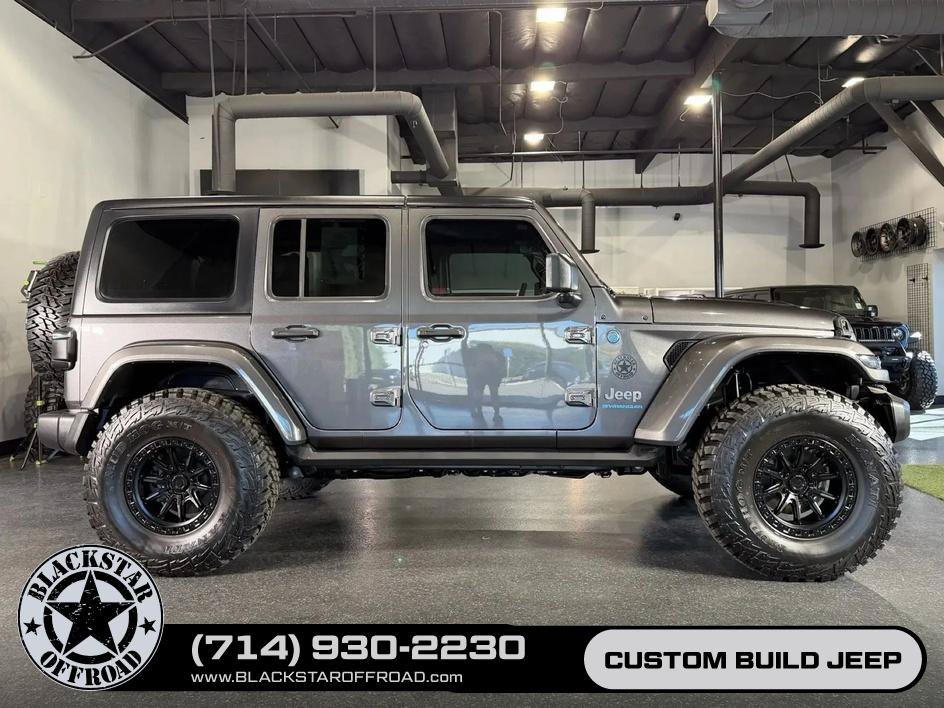Used 2024 Jeep Wrangler Unlimited AWD/4WD image 1