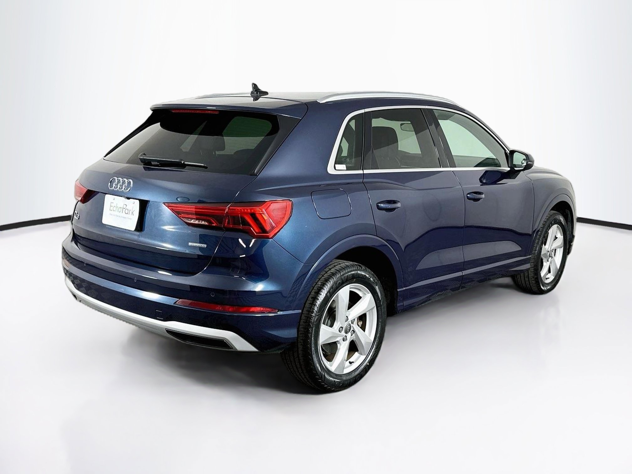 Used 2019 Audi Q3 2.0T Premium w/ Convenience Package AWD/4WD image 9