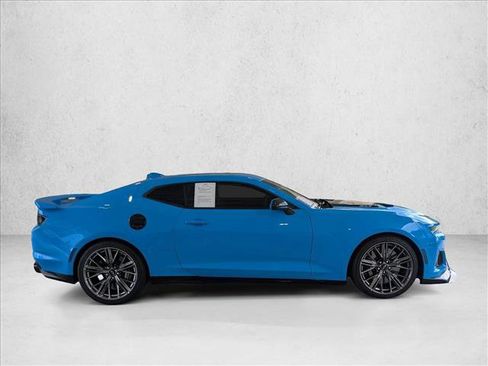 Used 2022 Chevrolet Camaro ZL1 RWD image 4