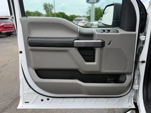 Used 2019 Ford F150 XLT w/ Equipment Group 302A Luxury AWD/4WD image 11