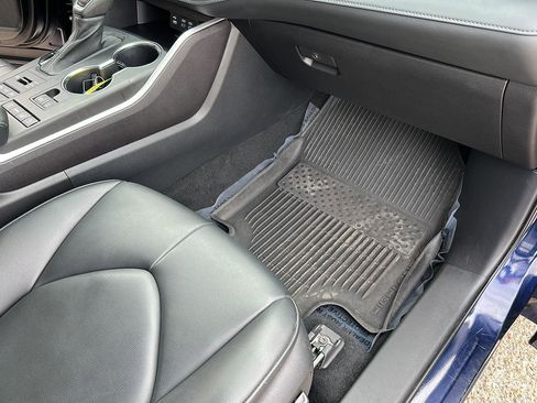 Used 2022 Toyota Highlander XLE image 29