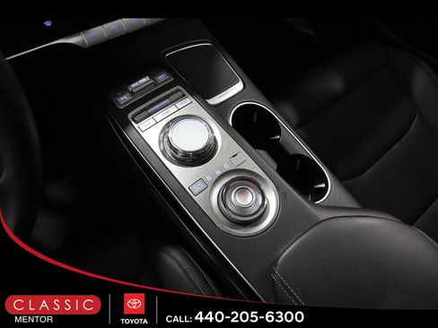 Used 2025 Genesis GV70 2.5T AWD/4WD image 15
