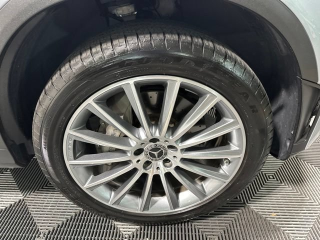 Used 2022 Mercedes-Benz GLC 300 4MATIC Coupe image 33