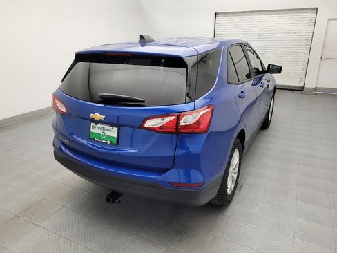Used 2019 Chevrolet Equinox LS w/ LS Convenience Package FWD image 9