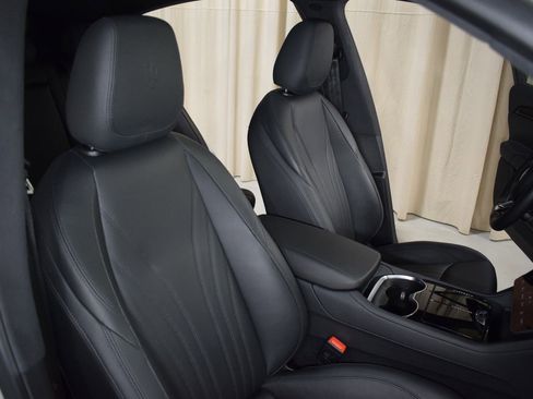 Certified 2024 Maserati Grecale Modena AWD/4WD image 22