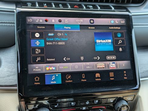 Used 2025 Jeep Grand Cherokee Limited w/ Luxury Tech Group II image 30