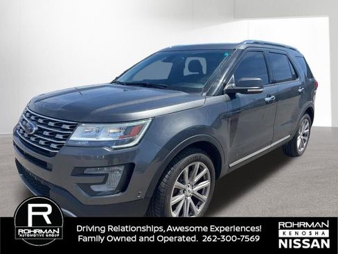 Used 2017 Ford Explorer Limited AWD/4WD image 2