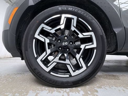 Used 2025 Hyundai Santa Cruz Limited AWD/4WD image 17