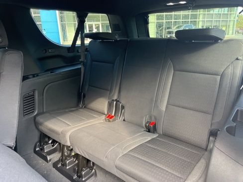 New 2026 Chevrolet Suburban LS image 36