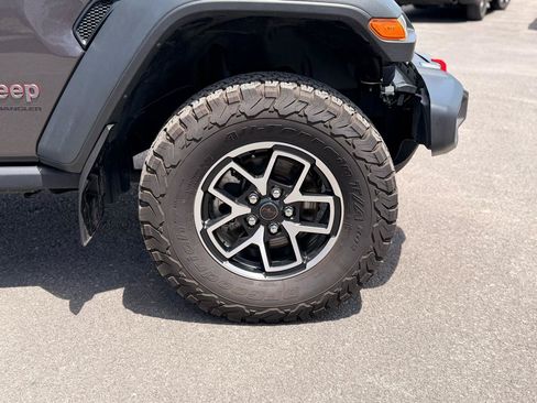 Used 2025 Jeep Wrangler Unlimited Rubicon AWD/4WD image 22