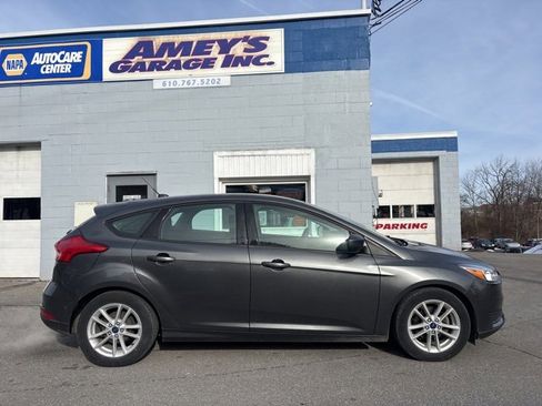 Used 2018 Ford Focus SE image 6