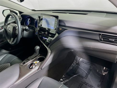 Certified 2022 Toyota Camry SE image 25