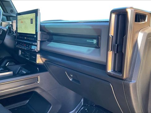 Used 2024 GMC Hummer EV 3X image 18