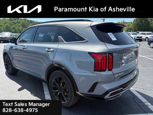 Certified 2023 Kia Sorento SX FWD image 8