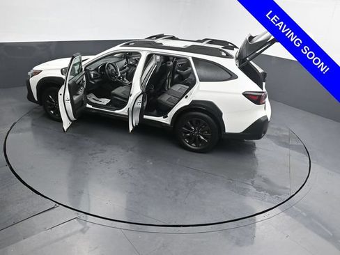 Used 2025 Subaru Outback Onyx Edition XT AWD/4WD image 35