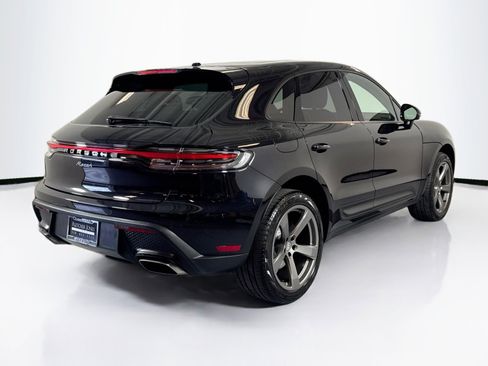 Certified 2025 Porsche Macan image 9