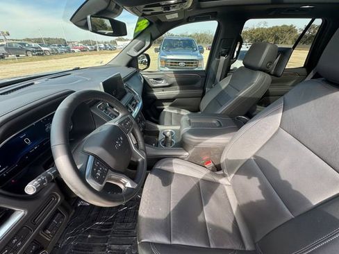 Used 2024 Chevrolet Tahoe Z71 w/ Z71 Off-Road Package image 28