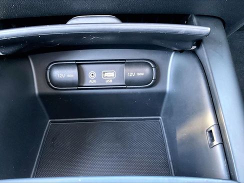 Used 2020 Kia Sorento L image 34