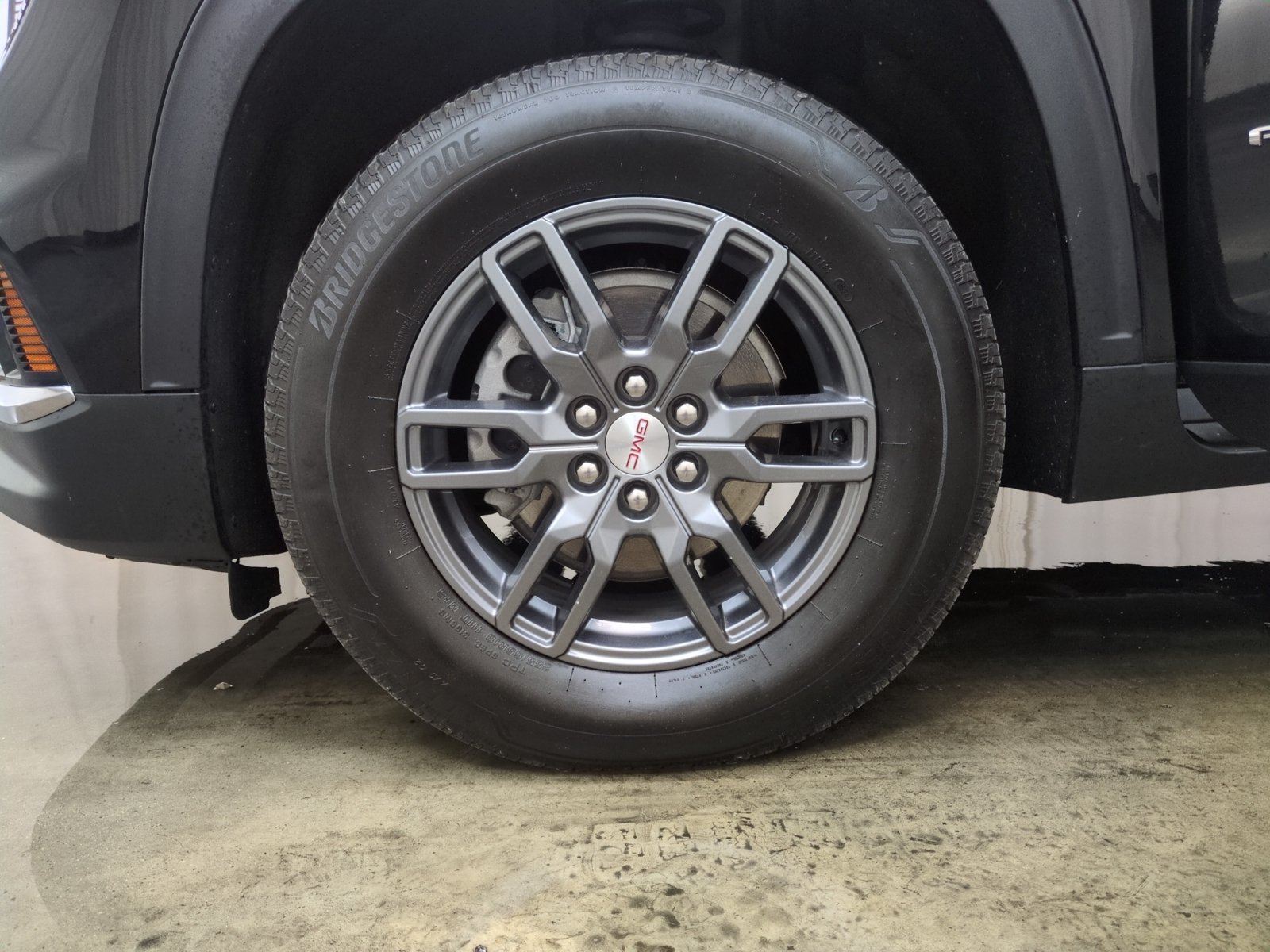 Used 2025 GMC Acadia Elevation AWD/4WD image 23