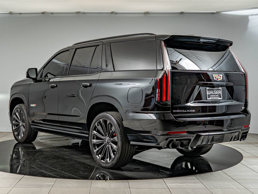 Used 2025 Cadillac Escalade V AWD/4WD image 7