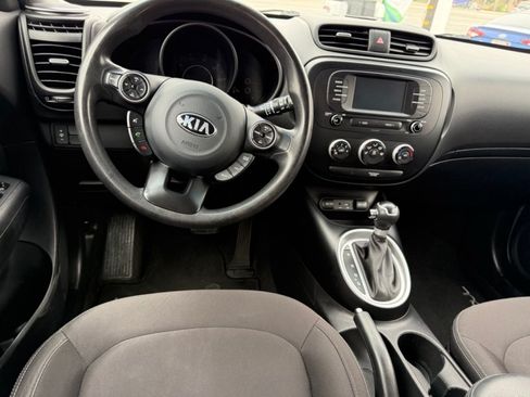 Used 2019 Kia Soul FWD image 17