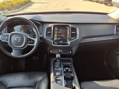 Used 2020 Volvo XC90 T6 Momentum AWD/4WD image 26