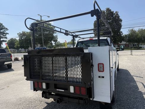 Used 2021 Ford F250 XL w/ Power Equipment Group RWD image 17