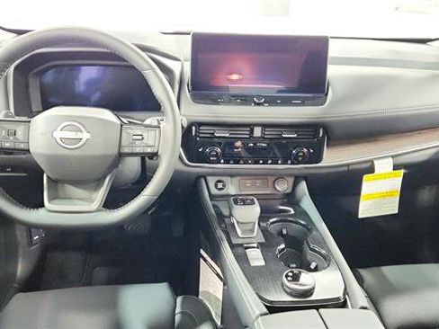 Used 2026 Nissan Rogue Platinum w/ Platinum Premium Package AWD/4WD image 24