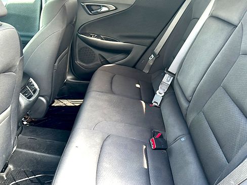 Used 2021 Chevrolet Malibu LT FWD image 18