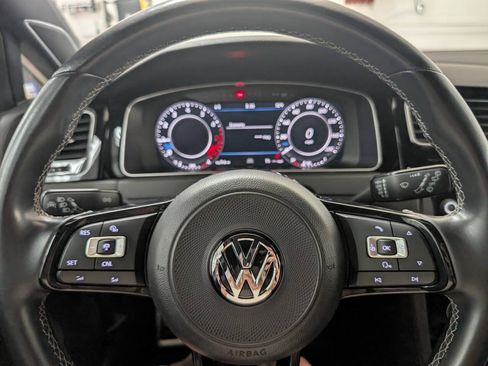 Used 2018 Volkswagen Golf 4-Door AWD/4WD image 10