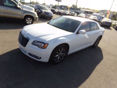 Used 2014 Chrysler 300 S image 57