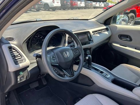 Used 2017 Honda HR-V LX image 25