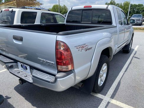 Used 2007 Toyota Tacoma PreRunner RWD image 6