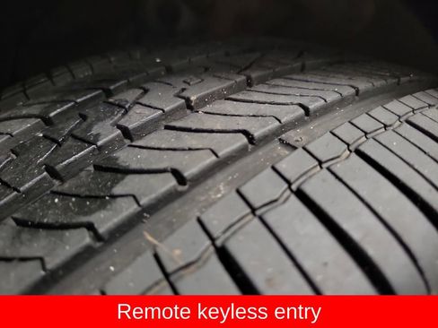 Used 2015 Toyota Camry XSE image 11