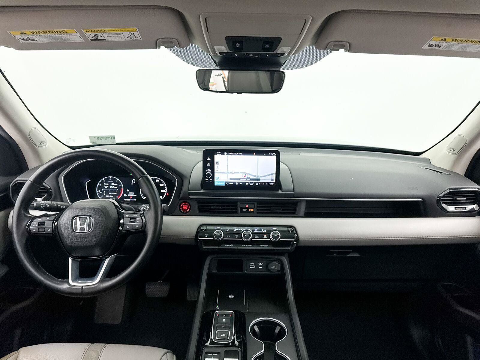 Used 2024 Honda Pilot Touring image 23