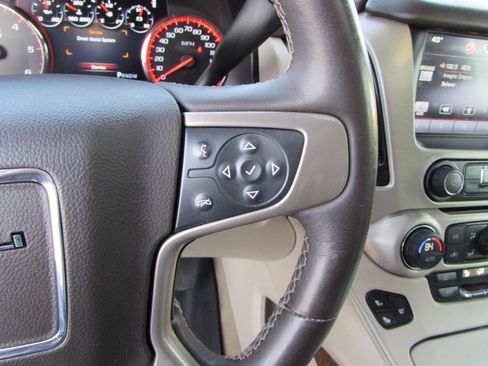 Used 2015 GMC Yukon XL Denali w/ Premium Package image 16