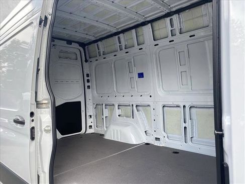 Used 2025 Mercedes-Benz Sprinter 2500 image 17