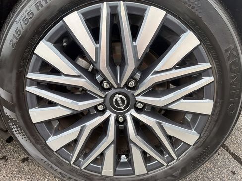 Used 2025 Nissan Altima 2.5 SV FWD image 52