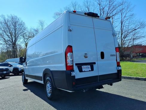 Used 2025 RAM ProMaster 3500 w/ Convenience Group image 18